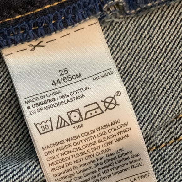 GAP HIGH RISE DESTROYED GIRLFRIEND JEANS - Picture 8 of 10